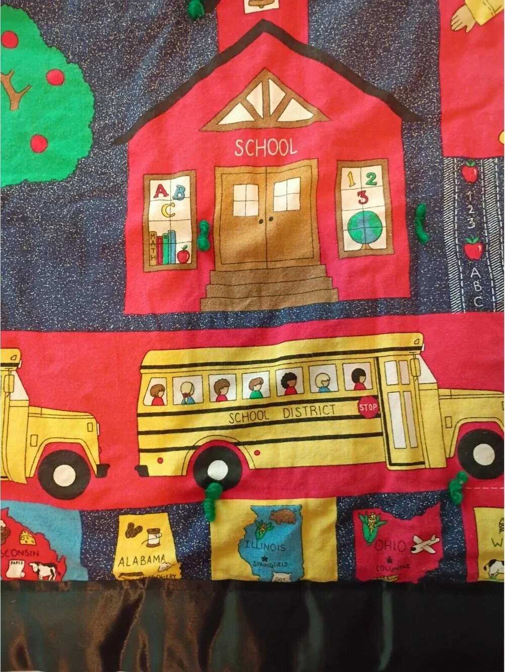 90s Handmade Baby/Toddler/Lap Quilt Children School Learnin & Green Back 33